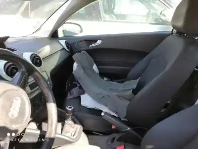 Здавання транспортного засобу audi a1 (8x) 1.6 tdi 90 cv / 66 kw року 2012 потужний cay