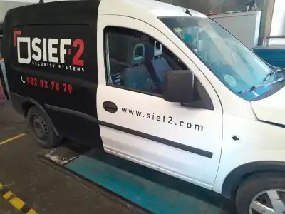 Veicolo di demolizione opel combo 1.3 16v cdti dell'anno 2008 alimentato z13dtj