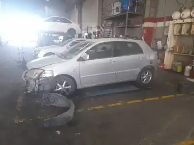 Veículo de Sucata toyota corolla (e12) 1.6 16v do ano 2003 alimentado 3zzfe