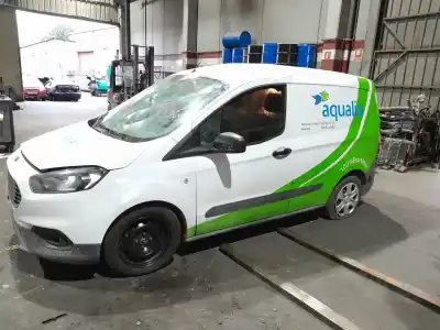 Здавання транспортного засобу ford transit courier * року 2022 потужний 