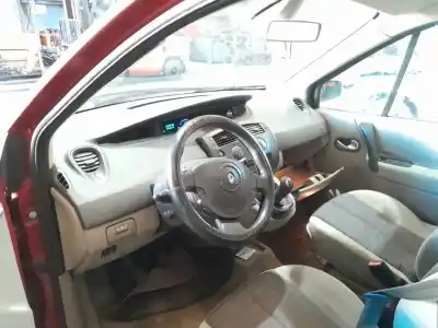 Здавання транспортного засобу renault scénic ii (jm0/1_) 1.6 16v (jm1r) року 2006 потужний k4m