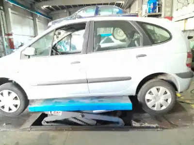 Scrapping Vehicle renault megane i scenic (ja0) 1.9 turbodiesel cat (f8q-784) of the year 2001 powered f9q
