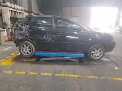 Veículo de Sucata seat ibiza iii (6l1) 1.4 16v do ano 2003 alimentado aub,bbz