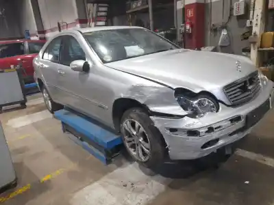 Vehículo de desguace MERCEDES CLASE C (W203) SPORTCOUPE C 180 Compressor (203.746) del año 2003 con motor G271946