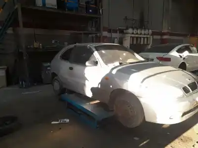 Veículo de Sucata DAEWOO LANOS (KLAT) 1.3 do ano 2000 alimentado A13SMS