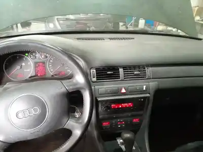 Scrapping Vehicle audi a6 c5 (4b2) 2.4 of the year 2002 powered bdv