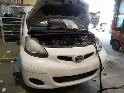 Veículo de Sucata toyota aygo (_b1_) 1.0 (kgb10_) do ano 2011 alimentado 1kr