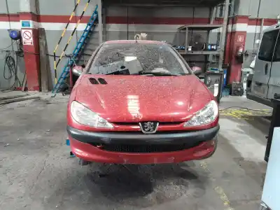 Здавання транспортного засобу peugeot 206 fastback (2a/c) 1.4 hdi eco 70 року 2003 потужний 8hx