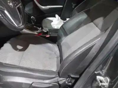 Veículo de Sucata OPEL ASTRA J (P10) 1.6 (68) do ano 2010 alimentado A16XER