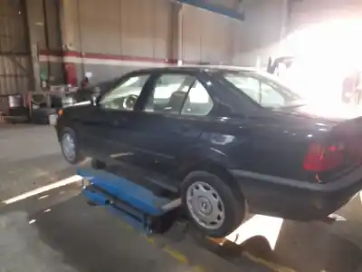 Scrapping Vehicle bmw 3 (e36) 318 i of the year 1992 powered 18 4 e1