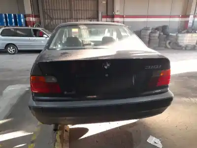 Scrapping Vehicle bmw 3 (e36) 318 i of the year 1992 powered 18 4 e1