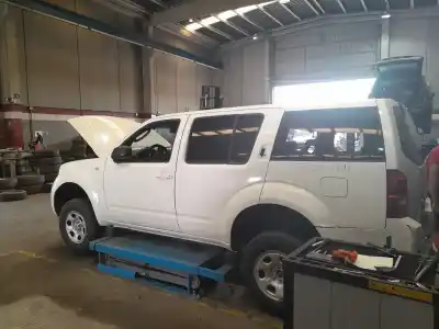 Veículo de Sucata NISSAN PATHFINDER III (R51) 2.5 DCI 4WD do ano 2007 alimentado YD25DDTI
