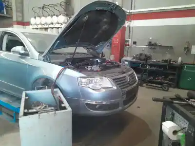 Vehicul casat VOLKSWAGEN PASSAT B6 (3C2) 2.0 TDI al anului 2005 alimentat BKP