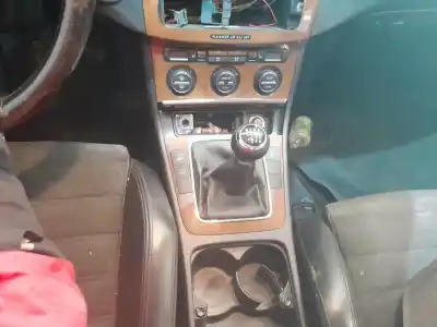 Veículo de Sucata volkswagen passat b6 (3c2) 2.0 tdi do ano 2005 alimentado bkp