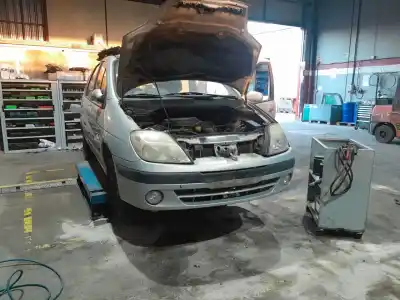 Scrapping Vehicle renault scénic i monospace (ja0/1_, fa0_) 1.9 dti (ja1u) of the year 2003 powered f9q