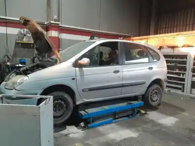 Scrapping Vehicle renault scénic i monospace (ja0/1_, fa0_) 1.9 dti (ja1u) of the year 2003 powered f9q