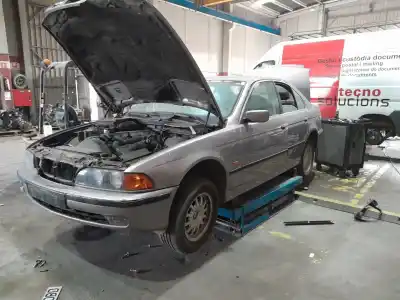 Veículo de Sucata bmw 5 (e39) 528 i do ano 1997 alimentado 286s1g