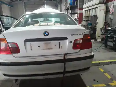 Vehicul casat bmw 3 (e46) 320 d al anului 2001 alimentat 204d1