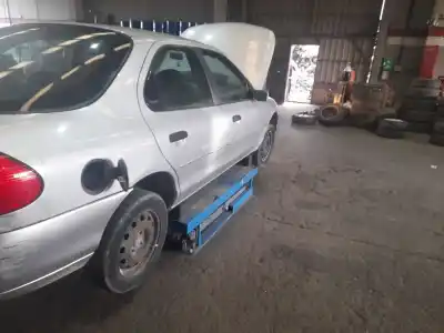 Sloopvoertuig ford mondeo i sedán (gbp) 1.8 td van het jaar 1999 aangedreven rfn