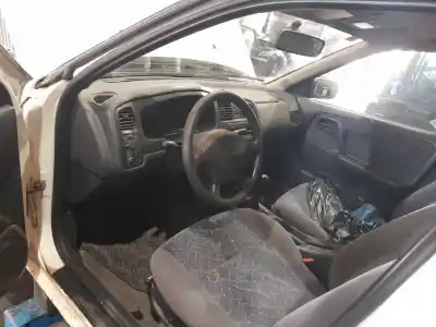 Veicolo di demolizione nissan primera (p11) 1.6 16v dell'anno 1998 alimentato ga16