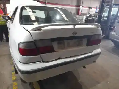 Veicolo di demolizione nissan primera (p11) 1.6 16v dell'anno 1998 alimentato ga16