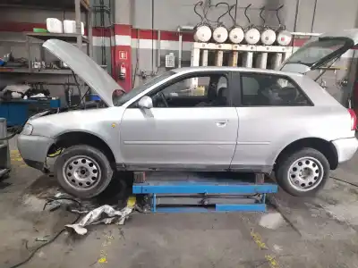 Scrapping Vehicle audi a3 (8l1) 1.6 of the year 1997 powered aeh,akl,apf