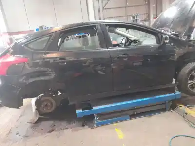 Véhicule à la ferraille ford focus iii 1.6 tdci de l'année 2014 alimenté t1da,t1db