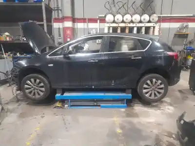 Veículo de Sucata opel astra j (p10) 2.0 cdti (68) do ano 2013 alimentado a 20 dth