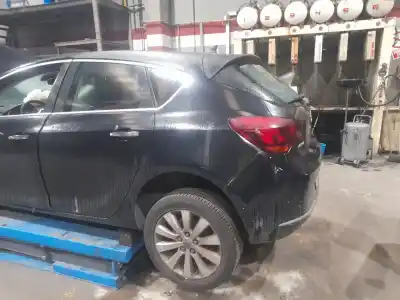 Veículo de Sucata opel astra j (p10) 2.0 cdti (68) do ano 2013 alimentado a 20 dth