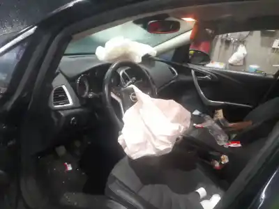 Veículo de Sucata opel astra j (p10) 2.0 cdti (68) do ano 2013 alimentado a 20 dth