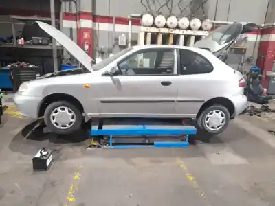 Veículo de Sucata DAEWOO LANOS (KLAT) 1.5 do ano 2000 alimentado A15SMS-G