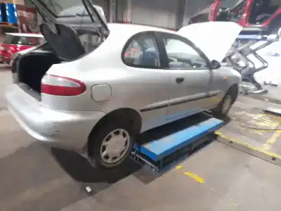 Veículo de Sucata daewoo lanos (klat) 1.5 do ano 2000 alimentado a15sms-g