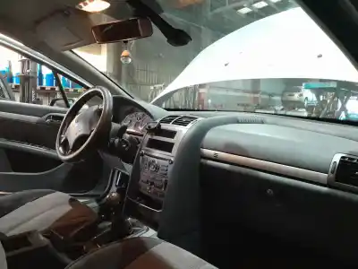 Vehicul casat PEUGEOT 407 (6D_) 2.0 HDI 135 (6DRHRH, 6DRHRE, 6DRHRG, 6DRHRJ) al anului 2005 alimentat RHR