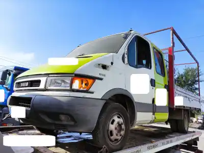 Veículo de Sucata IVECO DAILY III CAJA/CHASIS 35 S 11,35 C 11 (A2FC13AA, A6FBU4AB, A2NB14A1, A2ND13A1,... do ano 2001 alimentado 8140.43C