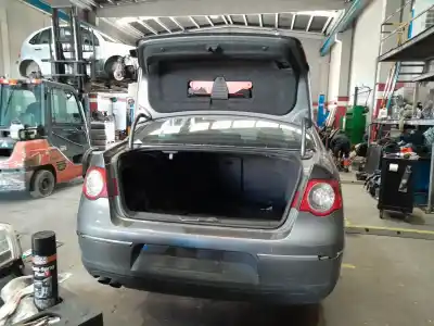 Sloopvoertuig volkswagen passat b7 (362) 2.0 tdi van het jaar 2007 aangedreven bkp