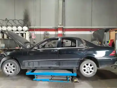 Vehículo de desguace mercedes                                           clase s (w220)                                                                                                                                                                                                                                             s 320 cdi (220.026, 220.126)                                                                                                                                                                                                                               del año 2001 con motor 613960