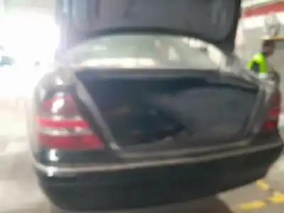 Vehículo de desguace mercedes                                           clase s (w220)                                                                                                                                                                                                                                             s 320 cdi (220.026, 220.126)                                                                                                                                                                                                                               del año 2001 con motor 613960