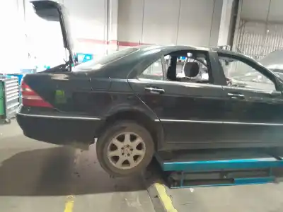 Vehículo de desguace mercedes                                           clase s (w220)                                                                                                                                                                                                                                             s 320 cdi (220.026, 220.126)                                                                                                                                                                                                                               del año 2001 con motor 613960