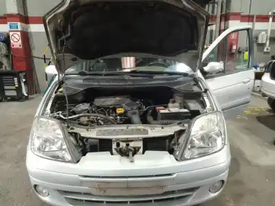 Scrapping Vehicle RENAULT SCÉNIC I MONOSPACE (JA0/1_, FA0_) 1.9 DCI (JA05, JA1F) of the year 2001 powered F9Q 732,F9Q 733
