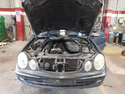 Vehículo de desguace MERCEDES CLASE E (W211)  del año 2003 con motor 648961