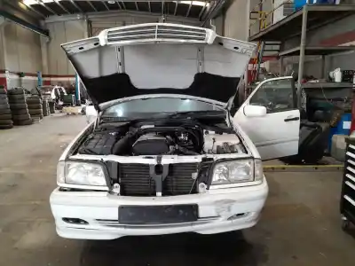 Veículo de Sucata mercedes-benz clase c (w202) c 180 (202.018) do ano 2000 alimentado 111921