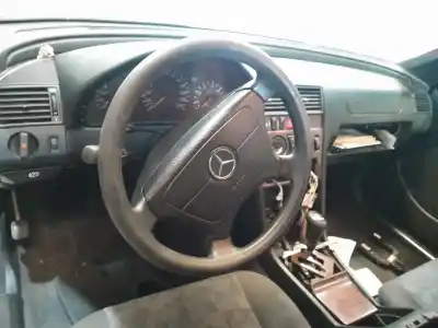 Veículo de Sucata mercedes-benz clase c (w202) c 180 (202.018) do ano 2000 alimentado 111921