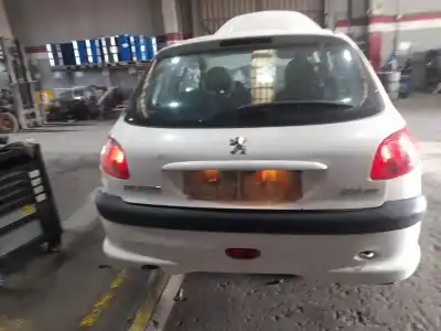 Здавання транспортного засобу peugeot 206 fastback (2a/c) 1.4 hdi eco 70 року 2005 потужний 8hx