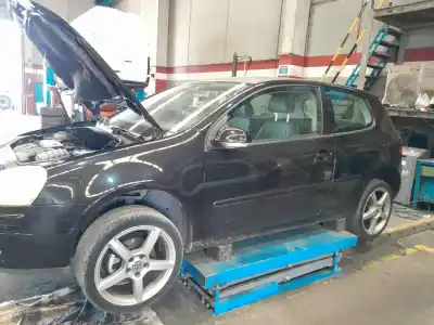 Утилизация автомобиля VOLKSWAGEN GOLF V (1K1)  года 2004 питание AXW