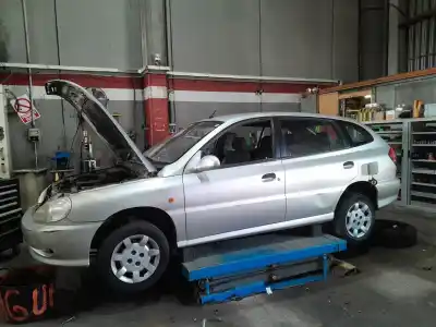 Veicolo di demolizione kia rio i fastback (dc) 1.3 dell'anno 2002 alimentato a3e