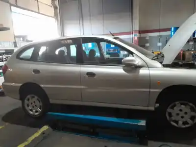 Veicolo di demolizione kia rio i fastback (dc) 1.3 dell'anno 2002 alimentato a3e