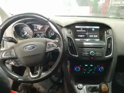 Veículo de Sucata ford focus iii 1.0 ecoboost do ano 2016 alimentado m1da,m1dc,m1dd