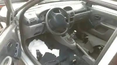 Scrapping Vehicle renault clio ii fase ii (b/cb0) 1.4 16v of the year 2001 powered  Scrapping Vehicle renault clio ii fase ii (b/cb0) 1.4 16v of the year 2001 powered