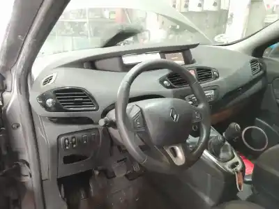 Veículo de Sucata renault grand scénic iii (jz0/1_) 1.5 dci do ano 2011 alimentado k9k 636,k9k 656,k9k 657,k9k 836,k9k 837