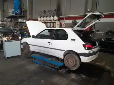 Veículo de Sucata peugeot 306 fastback (7a, 7c, n3, n5) 1.9 dt do ano 1994 alimentado d8a